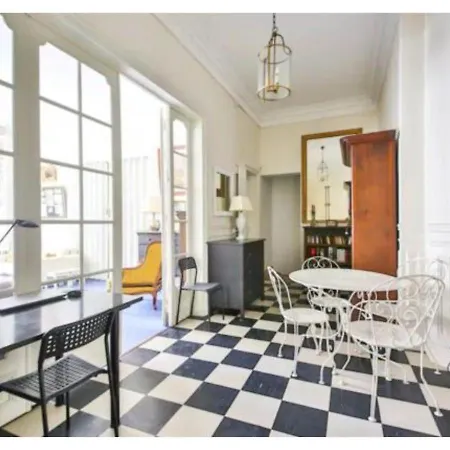 Le Marie Antoinette Traditionnel Tour Eiffel Appartement